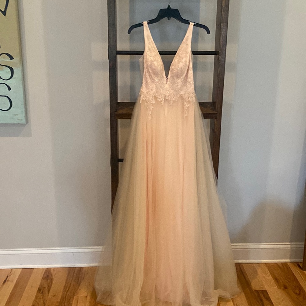Peach tulle prom dress
